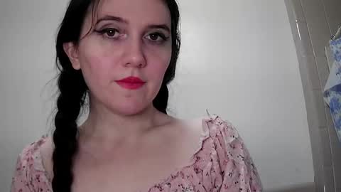 Isabella online show from December 2024 03:00:02 AM