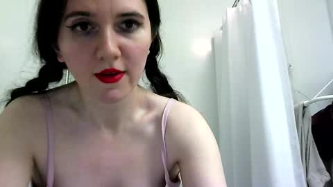 Isabella online show from February 2025 05:24:01 AM