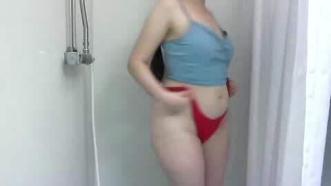 Isabella online show from September 2025 03:36:01 PM