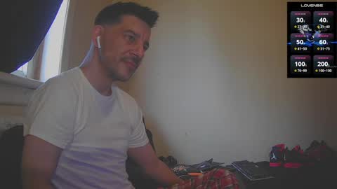 Jon - Im Straight online show from October 2025 06:19:02 PM