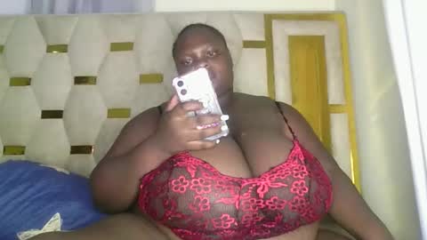 Snapshot of bigchocotities chatting on November 2025 06:32:01 PM bigchocotities online show from November 2025 06:32:01 PM