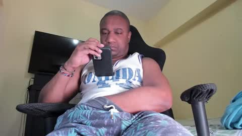 Snapshot of bigcockk23 chatting on December 2024 05:04:02 PM bigcockk23 online show from December 2024 05:04:02 PM