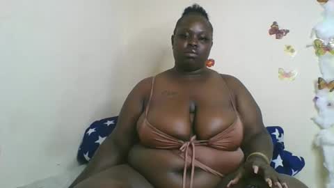 Snapshot of bigg_cate chatting on November 2025 10:53:02 PM Bigg Cate online show from November 2025 10:53:02 PM