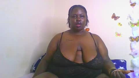 Snapshot of bigg_cate chatting on November 2025 10:48:01 PM Bigg Cate online show from November 2025 10:48:01 PM