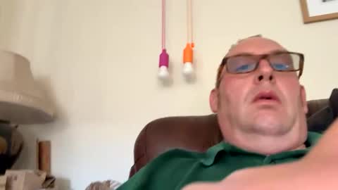 Snapshot of biggloves4bighands chatting on September 2025 12:27:02 PM biggloves4bighands online show from September 2025 12:27:02 PM