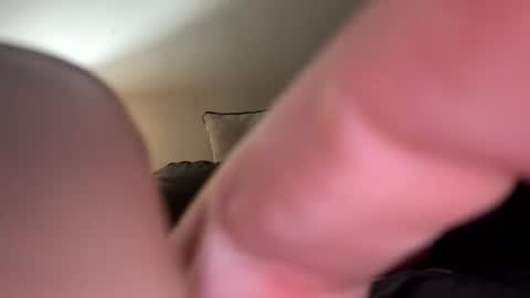 Snapshot of biggloves4bighands chatting on October 2025 12:45:01 AM biggloves4bighands online show from October 2025 12:45:01 AM