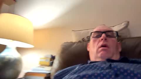 Snapshot of biggloves4bighands chatting on November 2025 12:23:01 AM biggloves4bighands online show from November 2025 12:23:01 AM