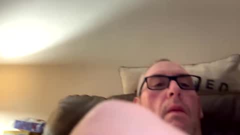 Snapshot of biggloves4bighands chatting on November 2025 11:16:01 PM biggloves4bighands online show from November 2025 11:16:01 PM