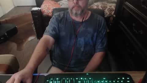 Snapshot of bighugmugg chatting on September 2025 06:13:01 PM bighugmugg online show from September 2025 06:13:01 PM