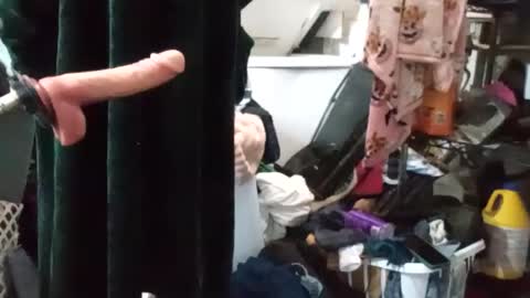 Snapshot of bigmanaround9 chatting on November 2025 10:25:01 AM bigmanaround9 online show from November 2025 10:25:01 AM