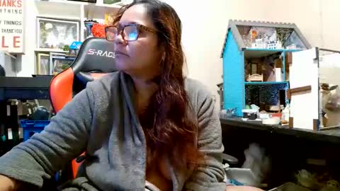 Snapshot of bigolemini chatting on November 2025 12:48:02 PM the Mini mami online show from November 2025 12:48:02 PM