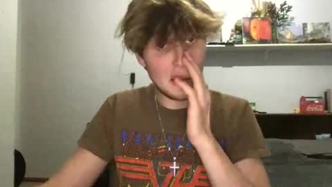 Snapshot of bigskinnyboyshh chatting on October 2025 09:59:02 PM bigskinnyboyshh online show from October 2025 09:59:02 PM