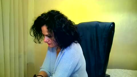 Snapshot of bililay chatting on January 2025 10:28:02 PM DOM NIKA online show from January 2025 10:28:02 PM