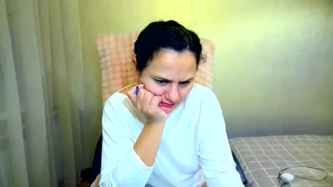 Snapshot of bililay chatting on November 2025 09:35:01 PM DOM NIKA online show from November 2025 09:35:01 PM