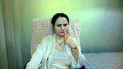 Snapshot of bililay chatting on November 2025 10:20:02 PM DOM NIKA online show from November 2025 10:20:02 PM