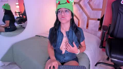 Snapshot of billie_jhonson_ chatting on November 2025 04:10:02 AM Billie online show from November 2025 04:10:02 AM