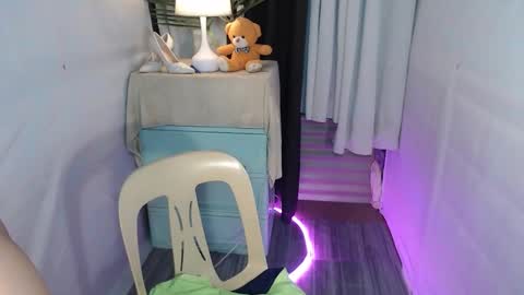 alex online show from September 2025 04:39:01 PM