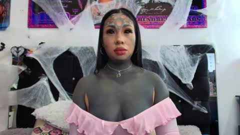 karenth soto online show from October 2025 07:37:02 PM