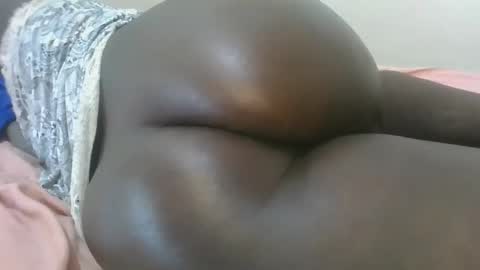 black_goddess200 online show from February 2025 01:42:01 AM