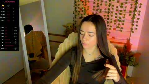  Black Kittie    Wednesday - 1300 - 1900 GMT help me get 100 thumbs up online show from September 2025 06:52:02 AM