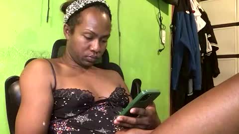 Snapshot of blackasiancockts chatting on October 2025 07:35:02 PM Crystal online show from October 2025 07:35:02 PM