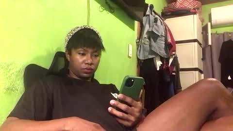 Snapshot of blackasiancockts chatting on October 2025 03:49:01 PM Crystal online show from October 2025 03:49:01 PM