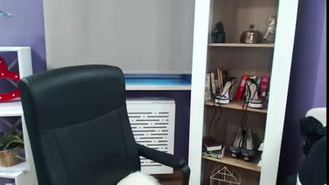 Z O E Y online show from December 2024 07:21:01 AM