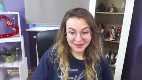 Z O E Y online show from December 2024 09:51:01 AM