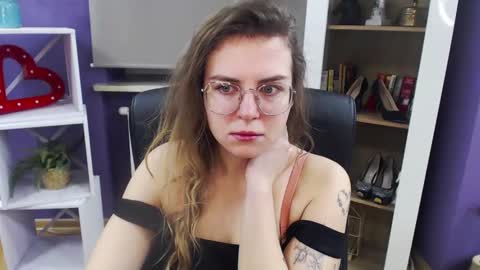 Z O E Y online show from January 2025 05:30:01 AM