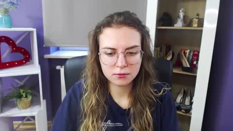 Z O E Y online show from January 2025 09:27:01 AM