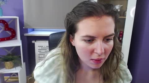 Z O E Y online show from February 2025 09:14:02 AM