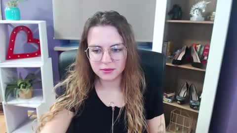 Z O E Y online show from March 2025 05:35:01 AM