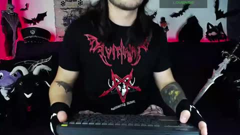 Snapshot of blackwolf_6 chatting on October 2025 07:47:01 PM Dave online show from October 2025 07:47:01 PM