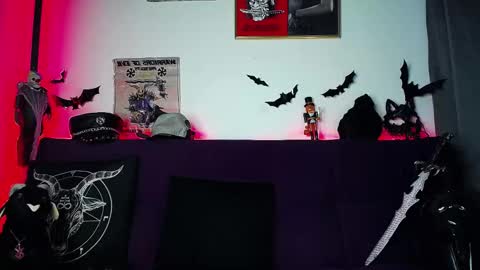 Snapshot of blackwolf_6 chatting on October 2025 11:53:01 PM Dave online show from October 2025 11:53:01 PM