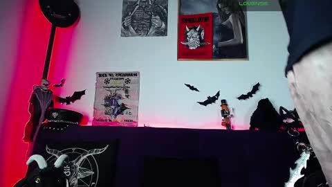 Snapshot of blackwolf_6 chatting on November 2025 06:42:02 PM Dave online show from November 2025 06:42:02 PM