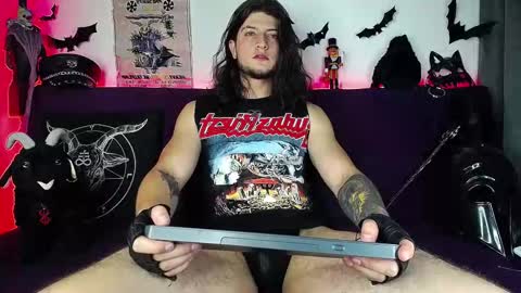 Snapshot of blackwolf_6 chatting on November 2025 10:32:02 PM Dave online show from November 2025 10:32:02 PM