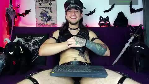 Snapshot of blackwolf_6 chatting on November 2025 05:45:02 PM Dave online show from November 2025 05:45:02 PM