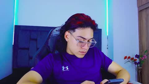 Snapshot of blade_sensual chatting on October 2025 04:15:01 AM blade_sensual online show from October 2025 04:15:01 AM