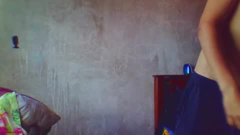 Snapshot of blade_sensual chatting on October 2025 03:19:01 PM blade_sensual online show from October 2025 03:19:01 PM