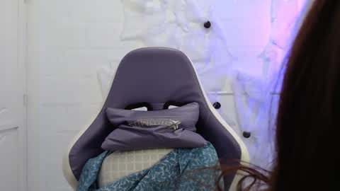   online show from October 2025 01:45:02 PM