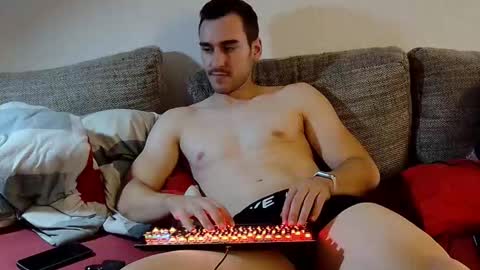 Honey online show from November 2025 03:55:02 PM