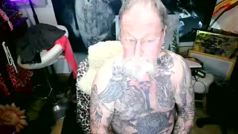 Snapshot of blindsurfer780299 chatting on October 2025 05:06:01 AM blindsurfer780299 online show from October 2025 05:06:01 AM