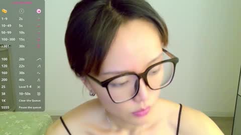 YoYo online show from September 2025 06:59:02 AM