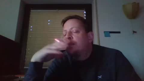 Snapshot of blonde32m chatting on December 2024 12:30:02 PM blonde32m online show from December 2024 12:30:02 PM