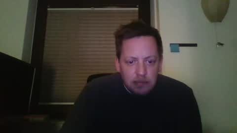 Snapshot of blonde32m chatting on December 2024 12:57:01 AM blonde32m online show from December 2024 12:57:01 AM