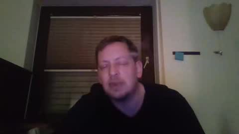 Snapshot of blonde32m chatting on January 2025 11:48:01 PM blonde32m online show from January 2025 11:48:01 PM