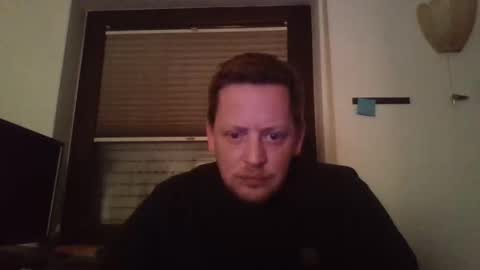 Snapshot of blonde32m chatting on February 2025 02:09:02 AM blonde32m online show from February 2025 02:09:02 AM