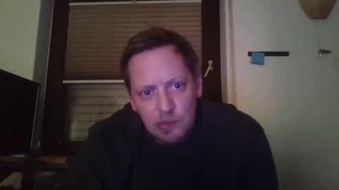 Snapshot of blonde32m chatting on February 2025 06:10:02 PM blonde32m online show from February 2025 06:10:02 PM