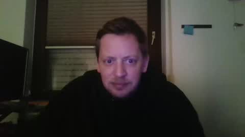 Snapshot of blonde32m chatting on February 2025 11:08:02 PM blonde32m online show from February 2025 11:08:02 PM