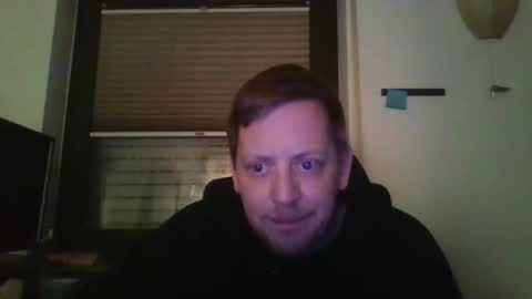 Snapshot of blonde32m chatting on February 2025 11:04:02 PM blonde32m online show from February 2025 11:04:02 PM